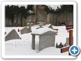 Cmentarz w Pobiednej zimą